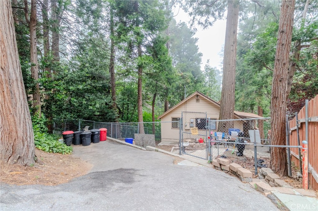 753 Woodland Road Crestline, CA 92325 - Photo 1 of 30