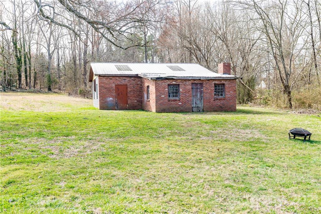 4135 Mt Hope Church Road Salisbury, NC 28146 - Photo 5 of 25 Gallery Image 5