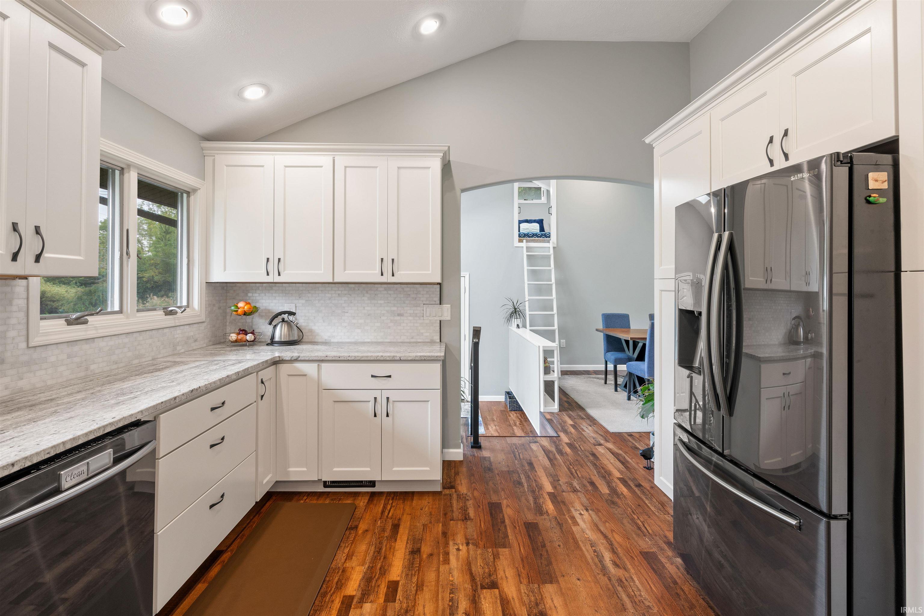 293 Parks Schram Road Warsaw, IN 46580 - Photo 12 of 33 Gallery Image 12