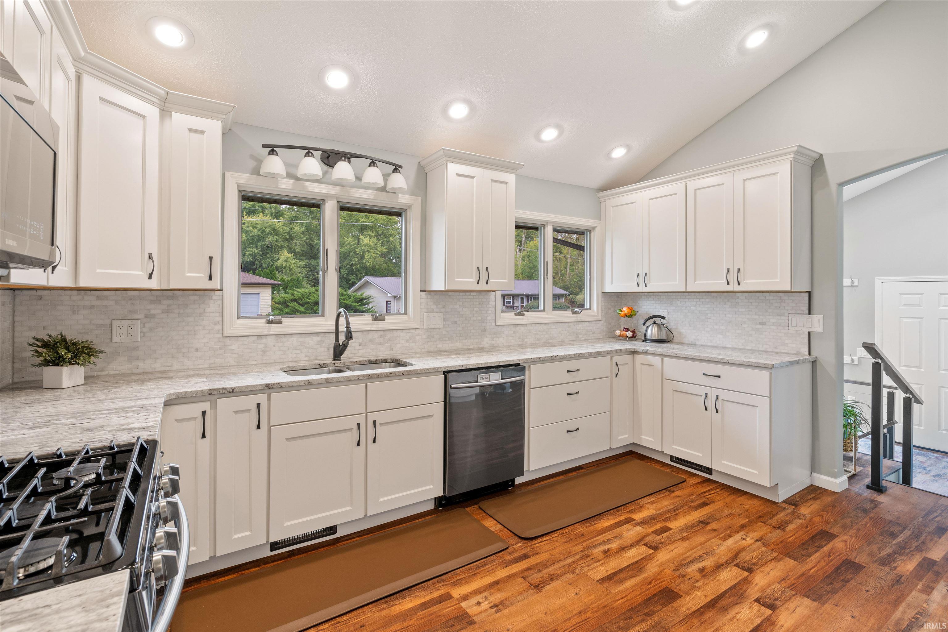 293 Parks Schram Road Warsaw, IN 46580 - Photo 13 of 33 Gallery Image 13