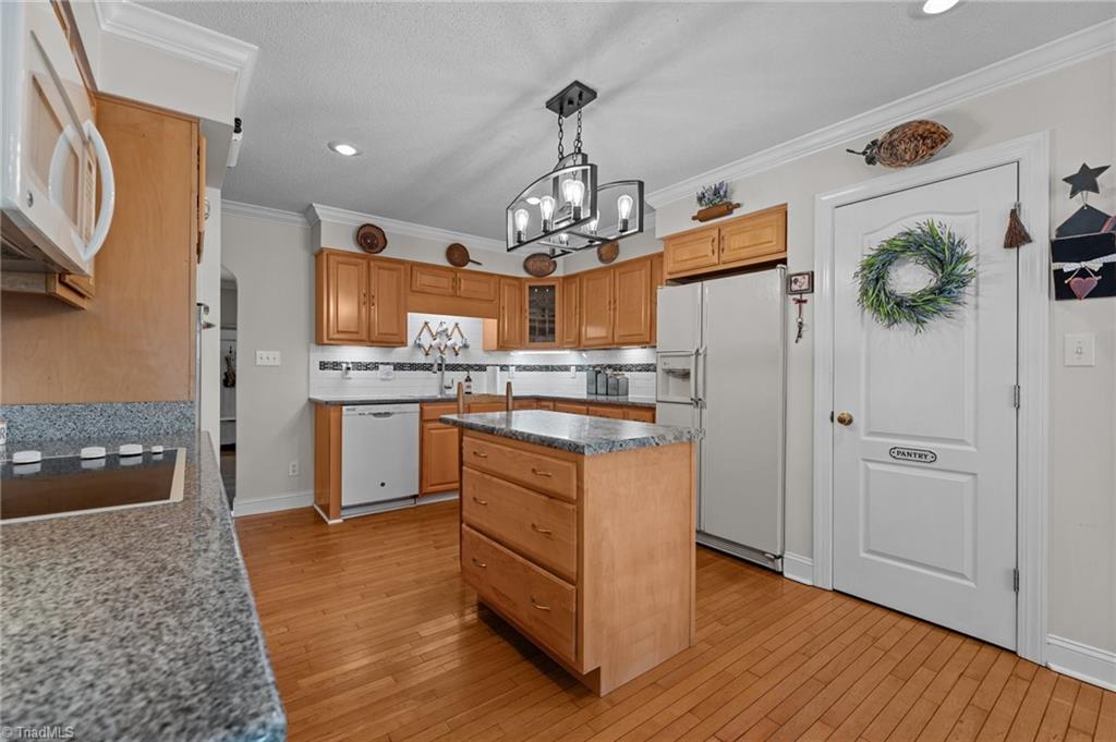 7925 Baux Mountain Road Germanton, NC 27019 - Photo 10 of 39