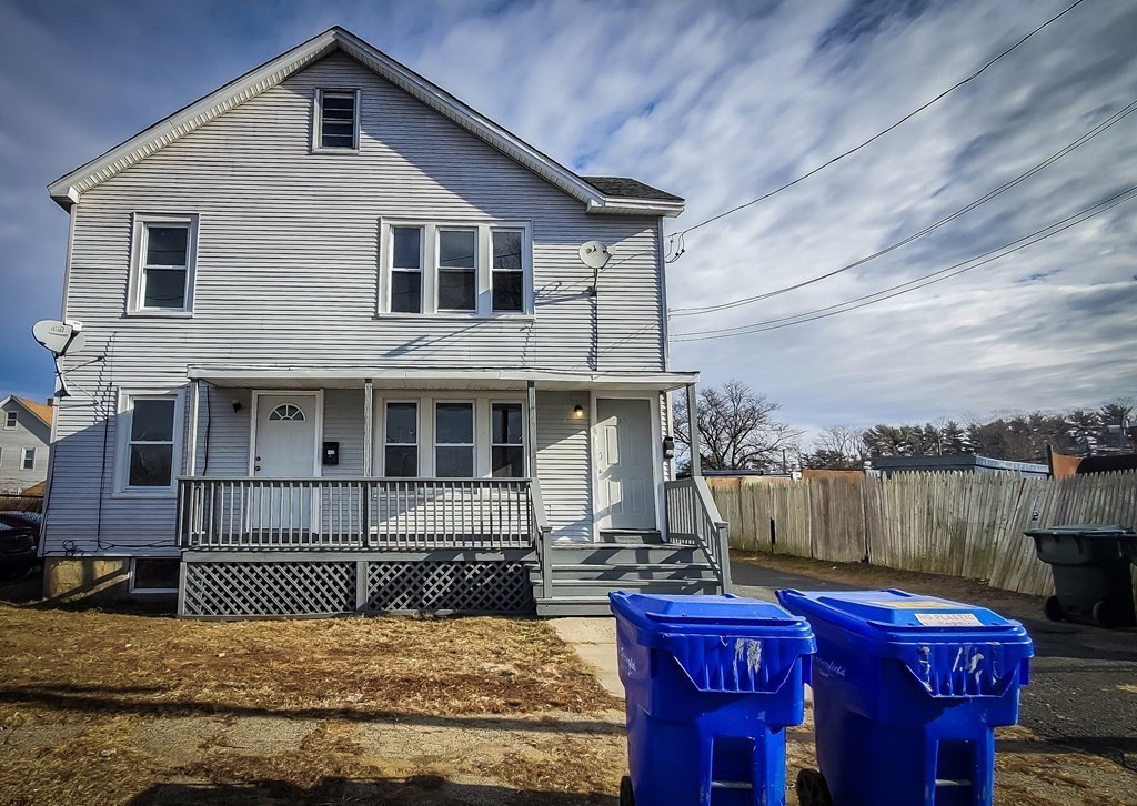 33 Amber Street Springfield, MA 01109 - Photo 2 of 24 Gallery Image 2
