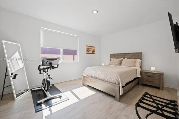 $3,400 | 170 Northwest 158th Street, Unit 8, Miami, FL 33169