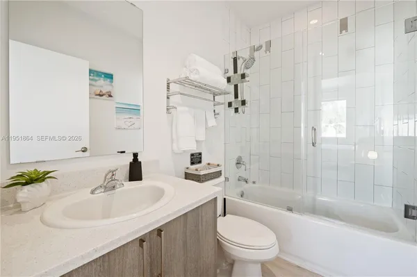 $3,400 | 170 Northwest 158th Street, Unit 8, Miami, FL 33169