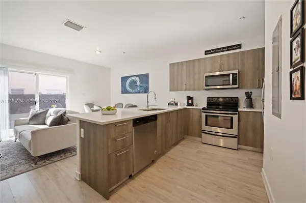 $3,400 | 170 Northwest 158th Street, Unit 8, Miami, FL 33169