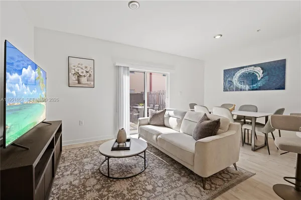 $3,400 | 170 Northwest 158th Street, Unit 8, Miami, FL 33169