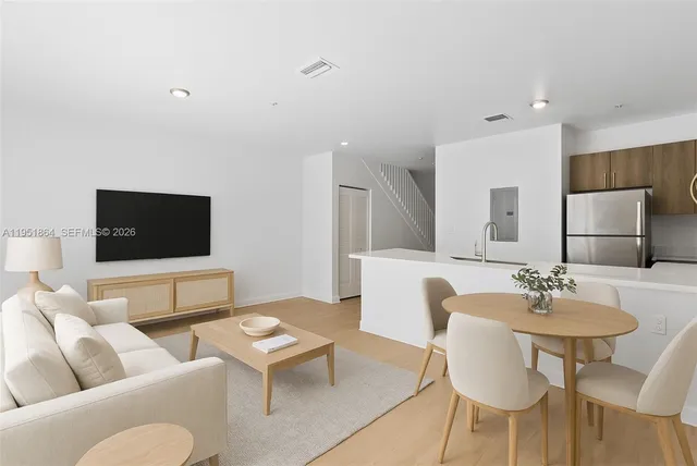 $3,400 | 170 Northwest 158th Street, Unit 8, Miami, FL 33169