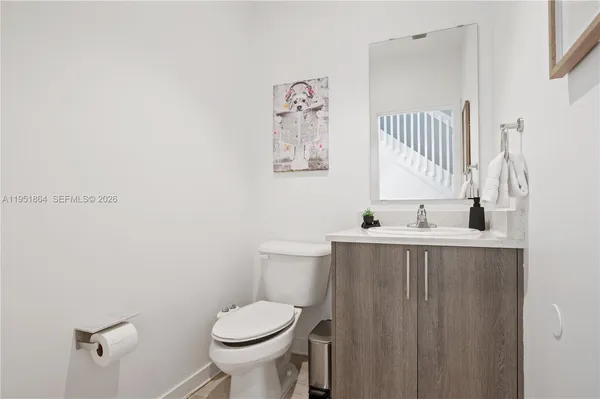 $3,400 | 170 Northwest 158th Street, Unit 8, Miami, FL 33169