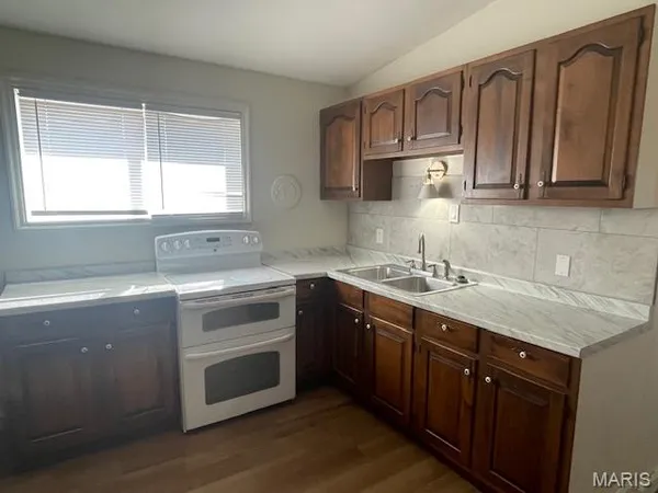 $1,550 | 6714 Bitteroot Lane, Berkeley, MO 63134