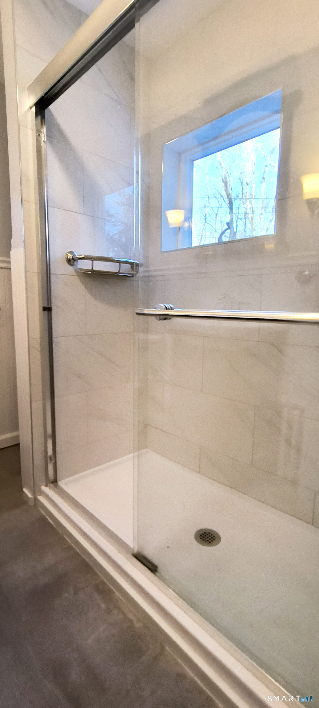 21 B Hoydens Hill Road Fairfield, CT 06824 - Photo 23 of 39 a bathroom with a shower and a bathtub