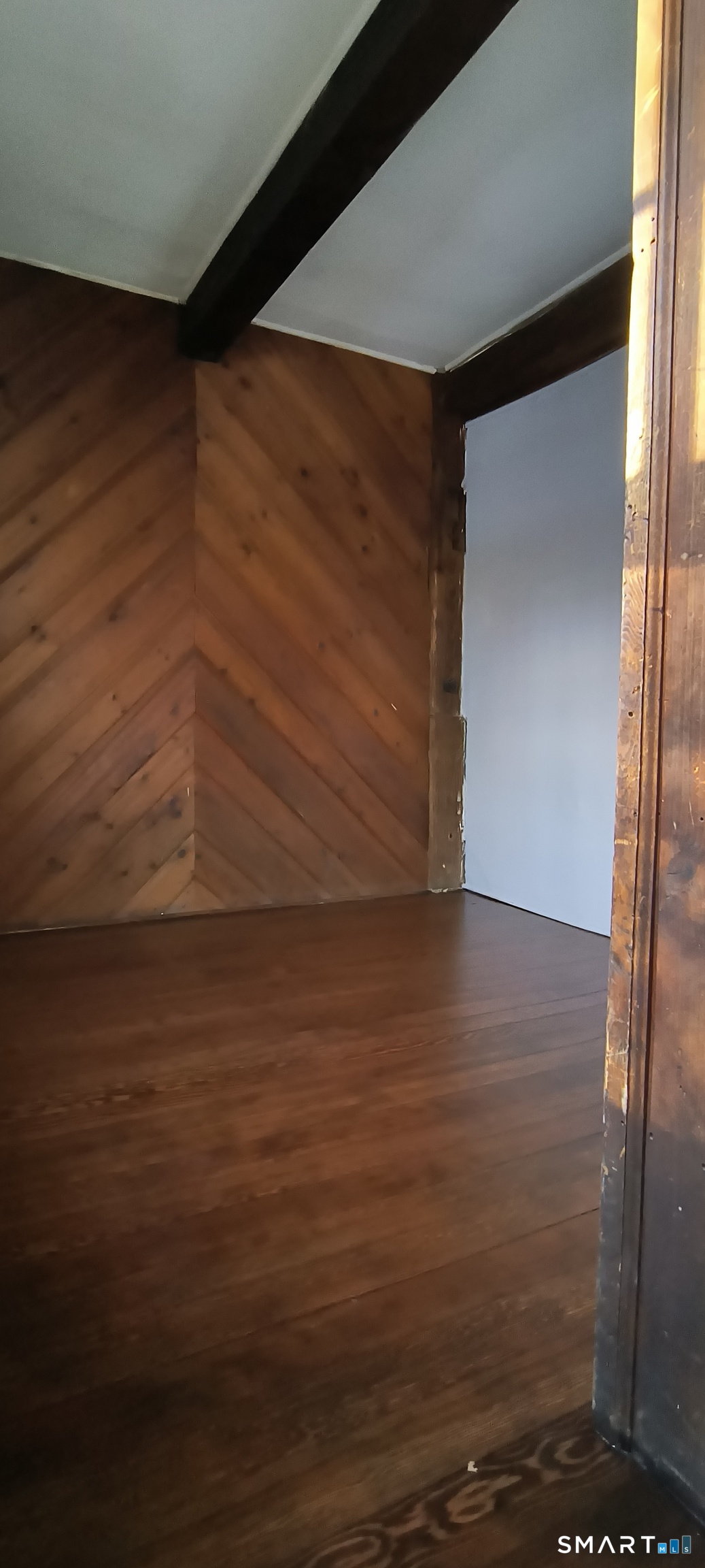 21 B Hoydens Hill Road Fairfield, CT 06824 - Photo 38 of 39 a view of wooden floor