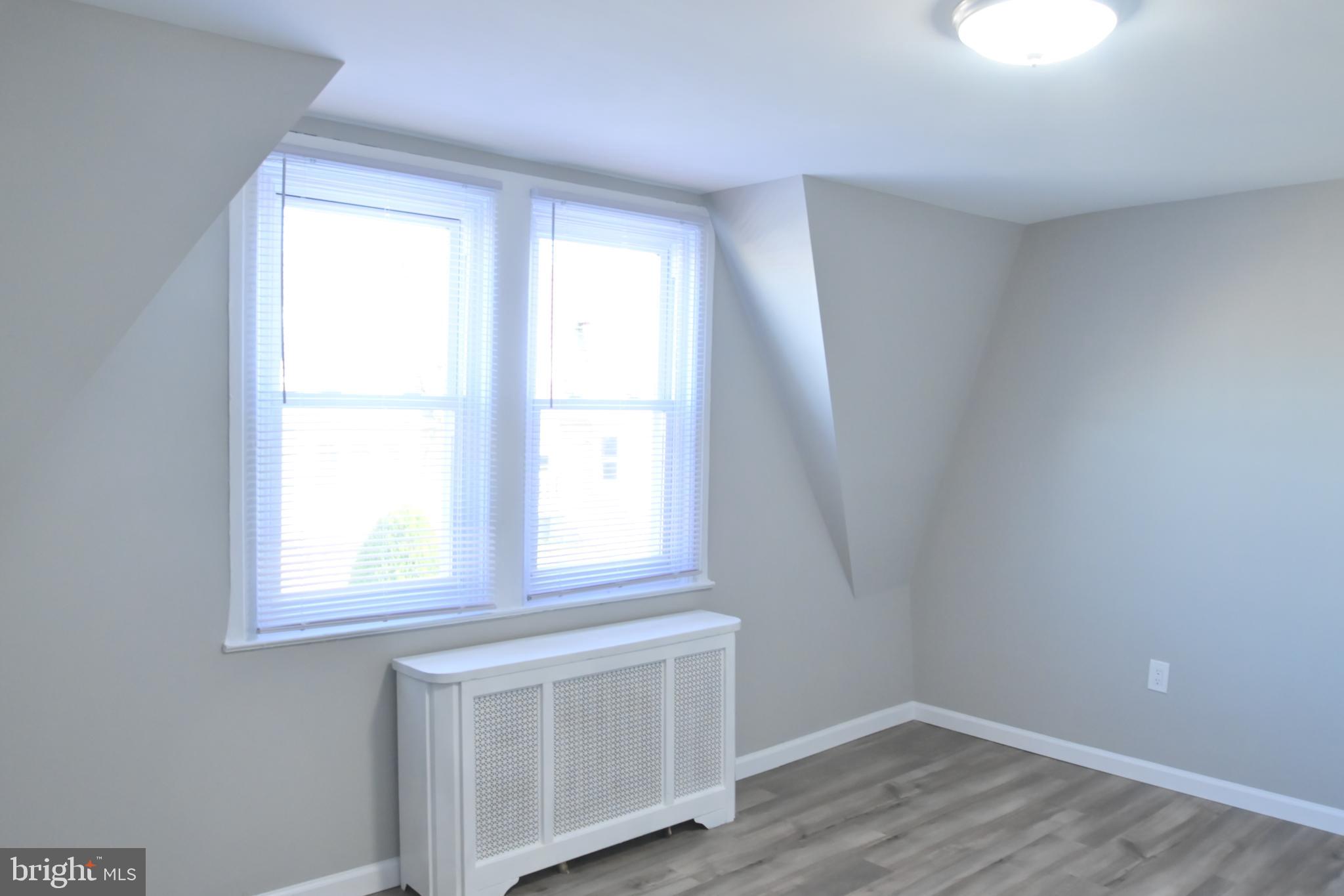 534 Hampden Road Upper Darby, PA 19082 - Photo 21 of 35 Main bedroom