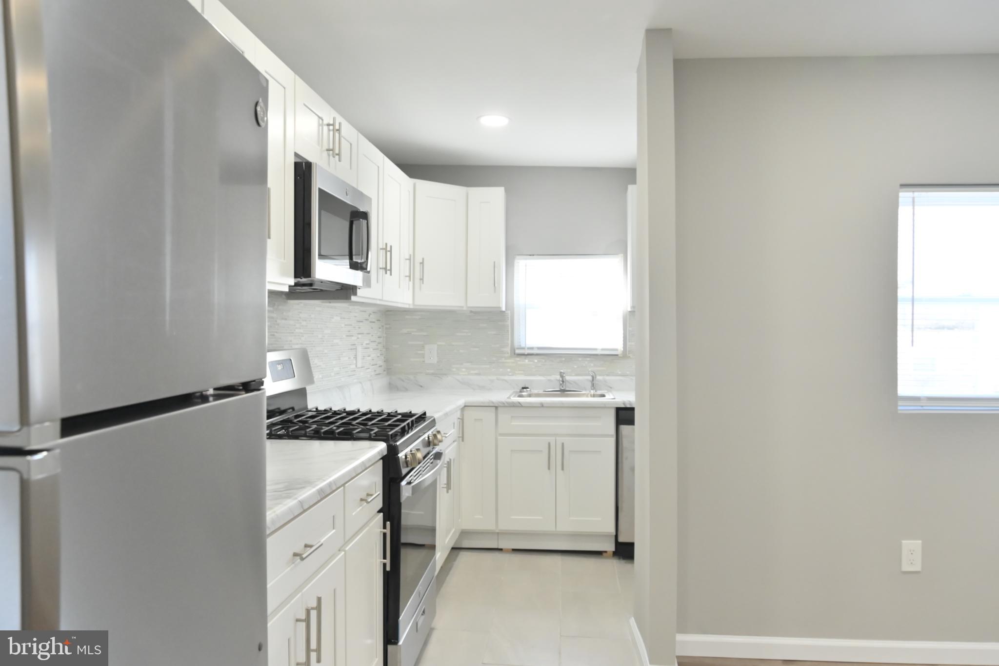 534 Hampden Road Upper Darby, PA 19082 - Photo 7 of 35 Kitchen