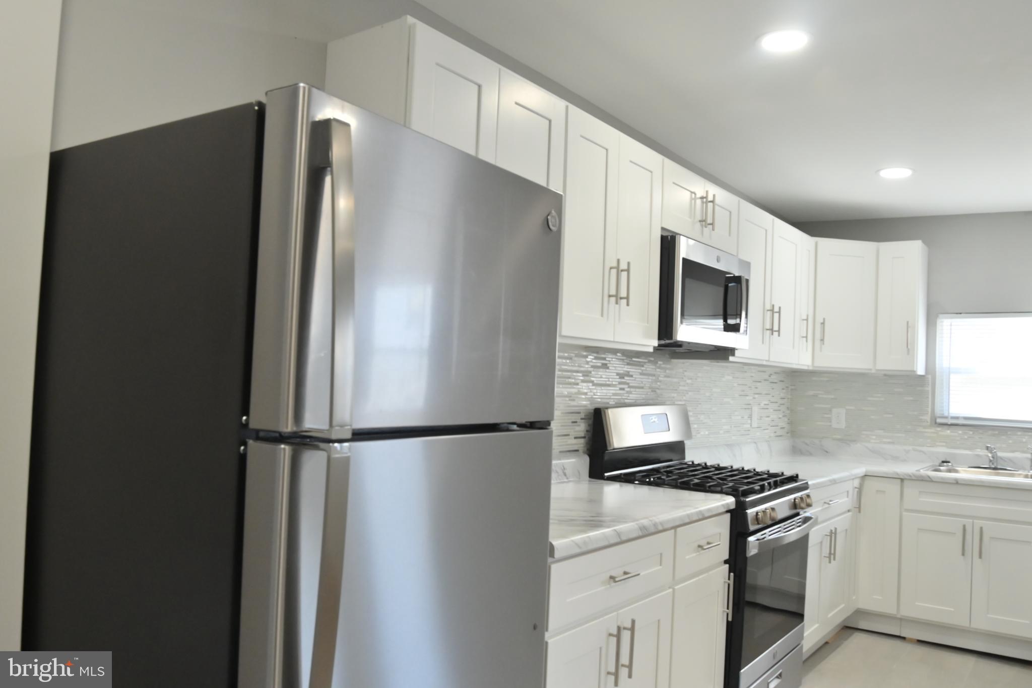 534 Hampden Road Upper Darby, PA 19082 - Photo 8 of 35 Kitchen