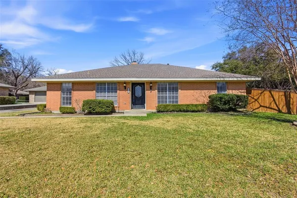 $325,000 | 2401 East Windsor Drive, Denton, TX 76209