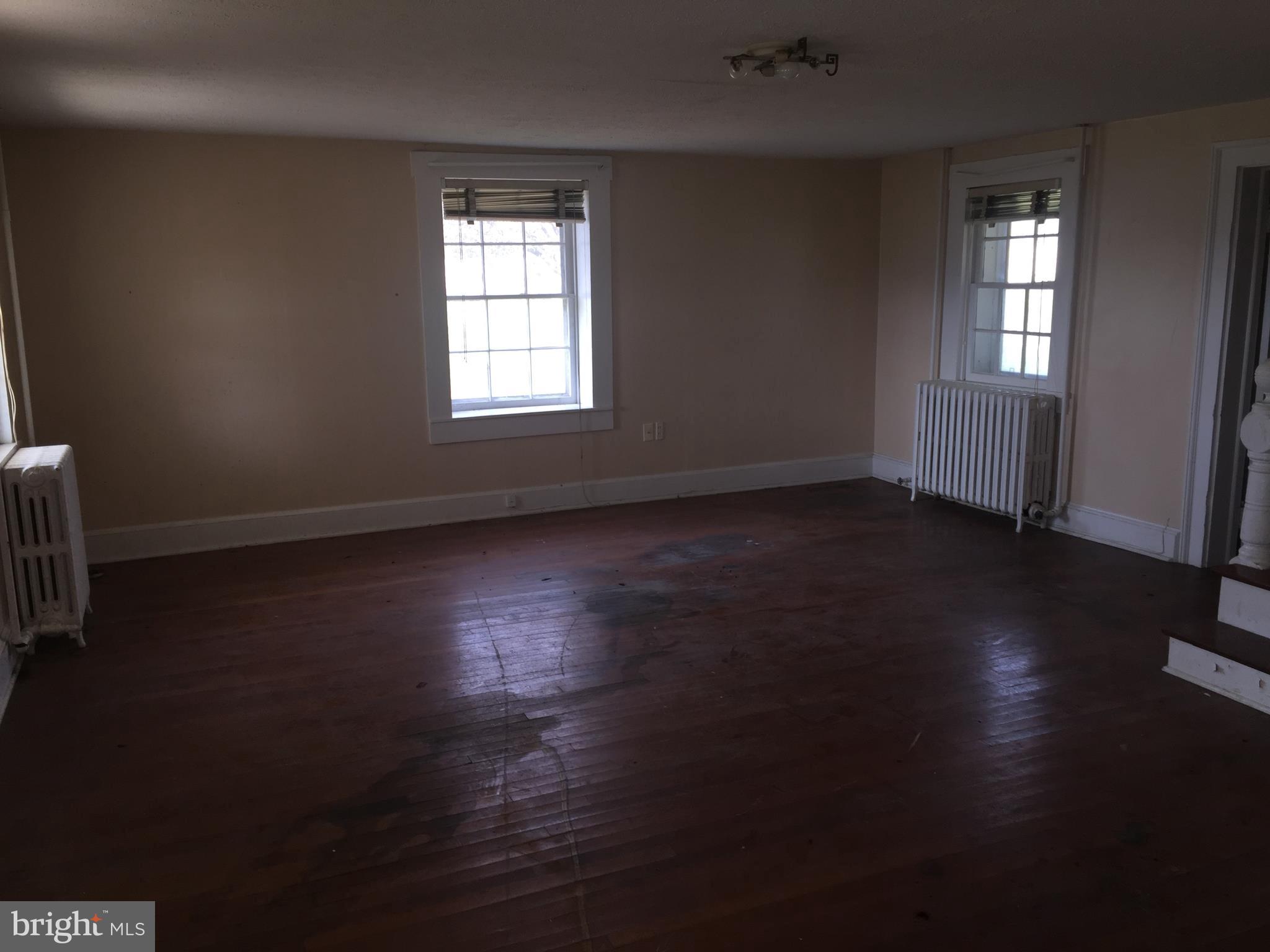 1390 Welltown Road Clear Brook, VA 22624 - Photo 6 of 14 Living room