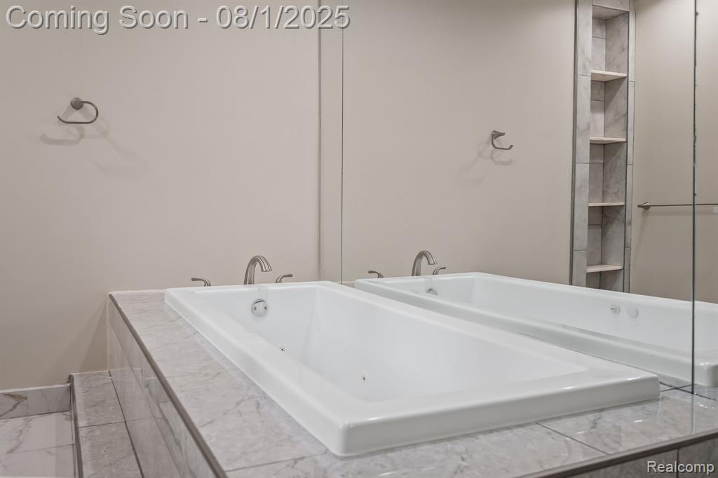 4866 Walnut Lake Road Bloomfield Hills, MI 48301 - Photo 15 of 33