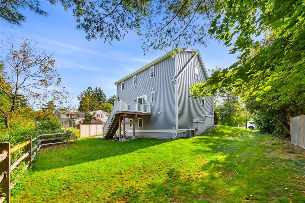 84 Ferry Road Salisbury, MA 01952 - Photo 39 of 42 a front view of a house with garden