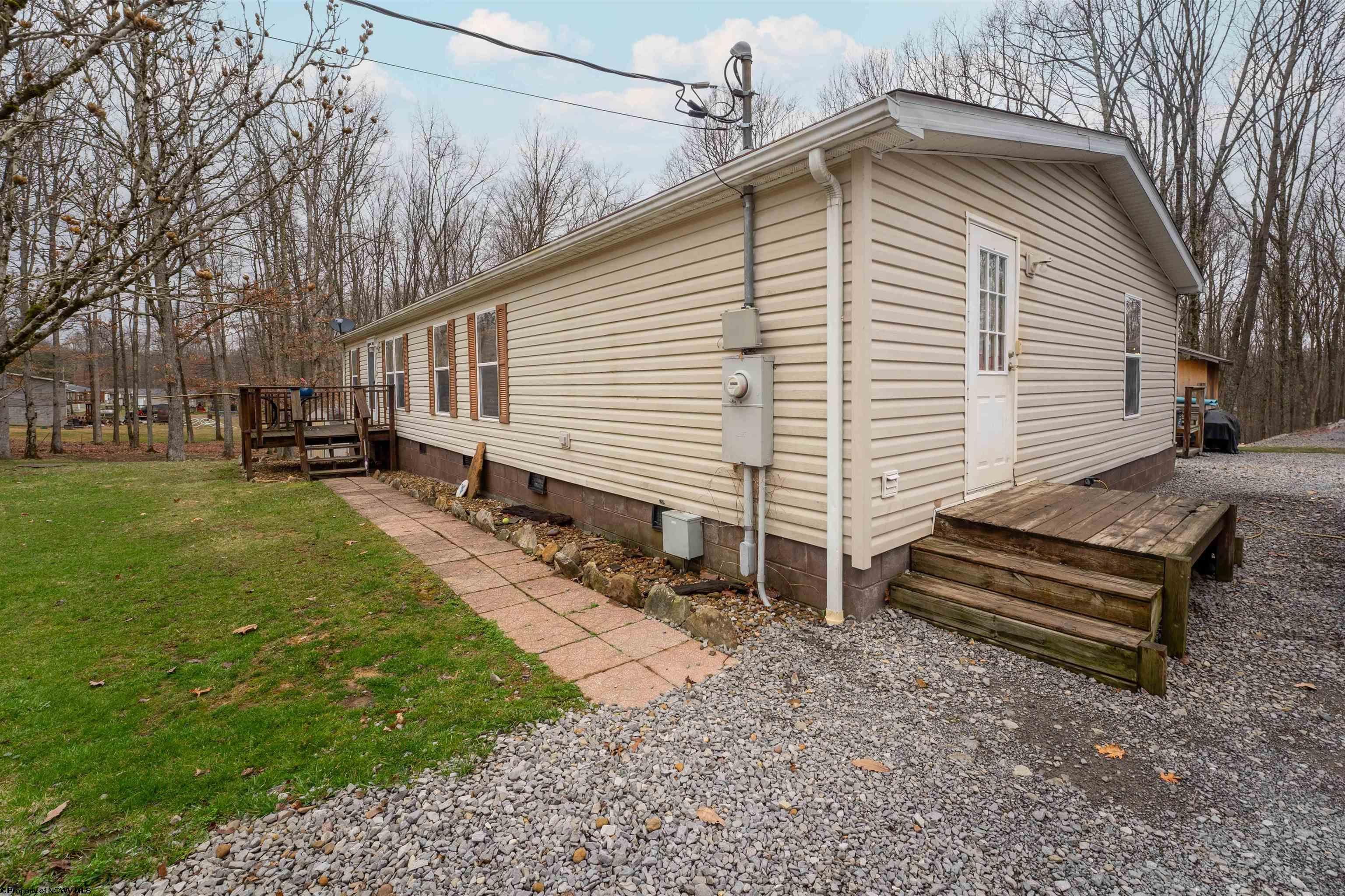 675 Pond Road Morgantown, WV 26508 - Photo 4 of 22 Gallery Image 4