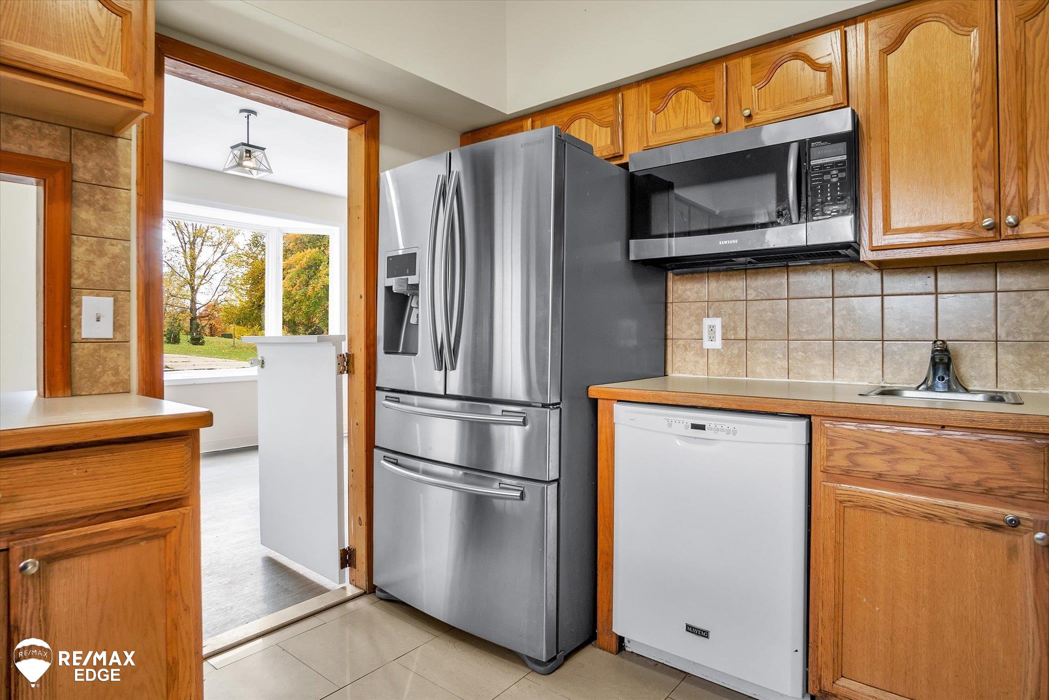 422 West Dryden Road Metamora, MI 48455 - Photo 16 of 77 50093542-15.JPG
