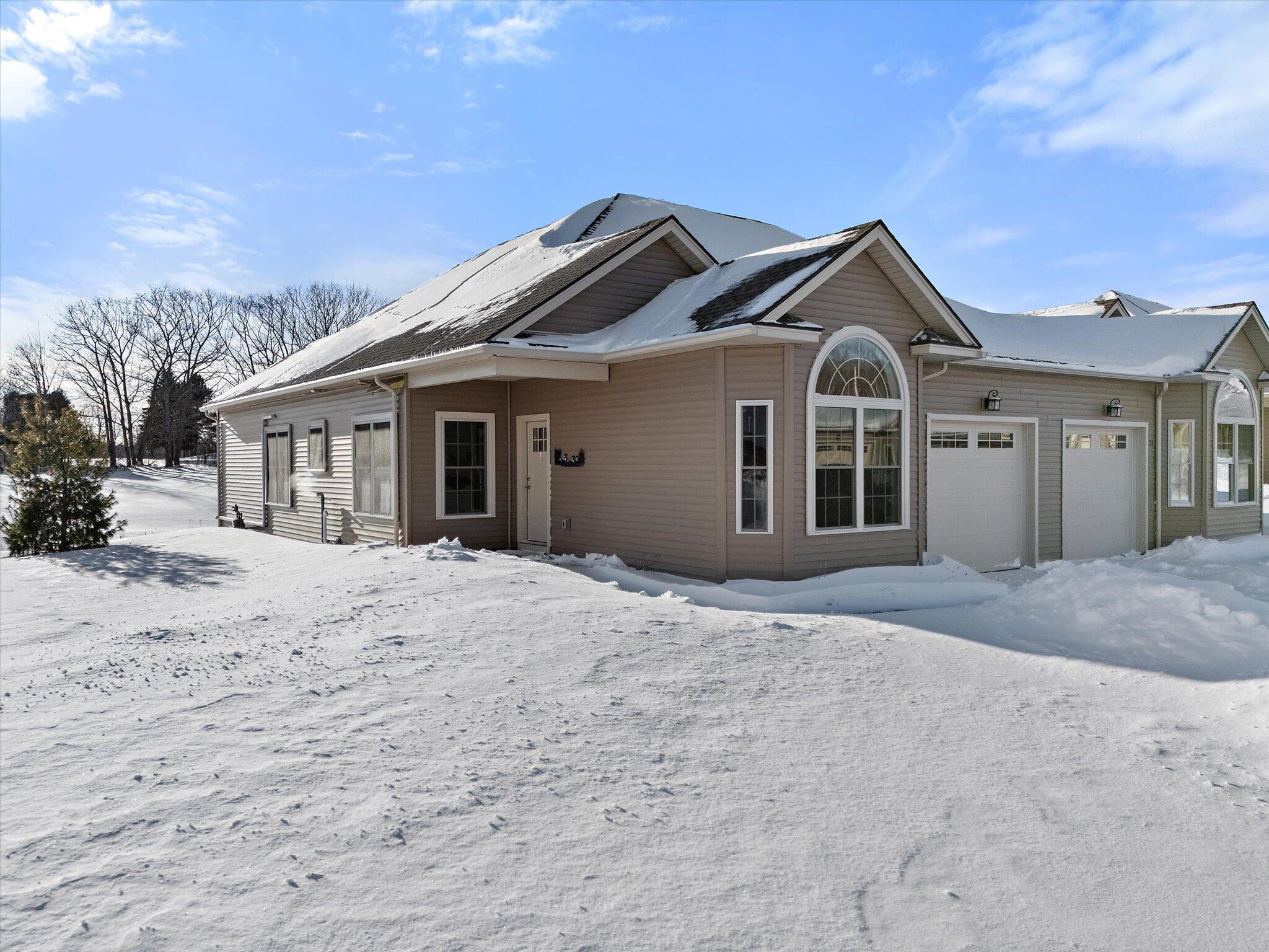 19 Killarney Court Bangor, ME 04401 - Photo 1 of 35 36-19 Killarney Ct