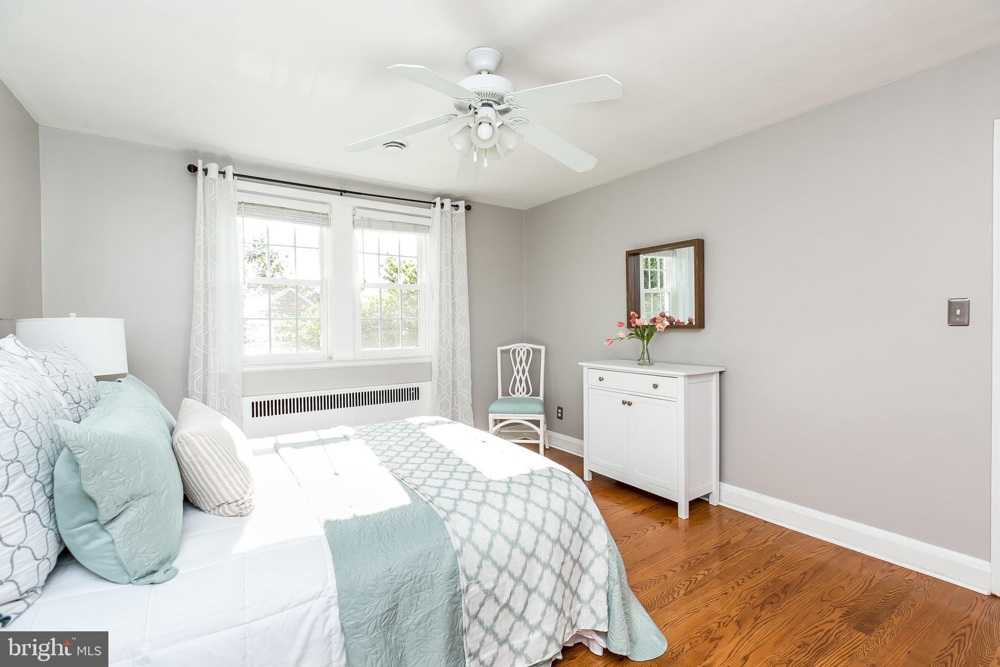 433 Academy Road Baltimore, MD 21228 - Photo 18 of 41 Ceiling fan