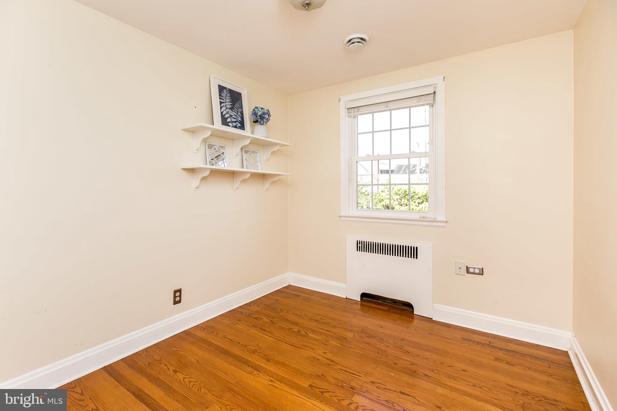 433 Academy Road Baltimore, MD 21228 - Photo 24 of 41 Third Bedroom