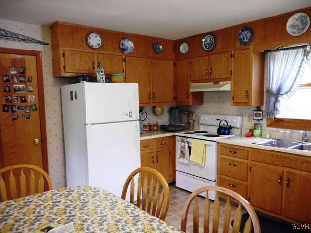 129 Friendship Road Lehighton, PA 18235 - Photo 8 of 29 Gallery Image 8