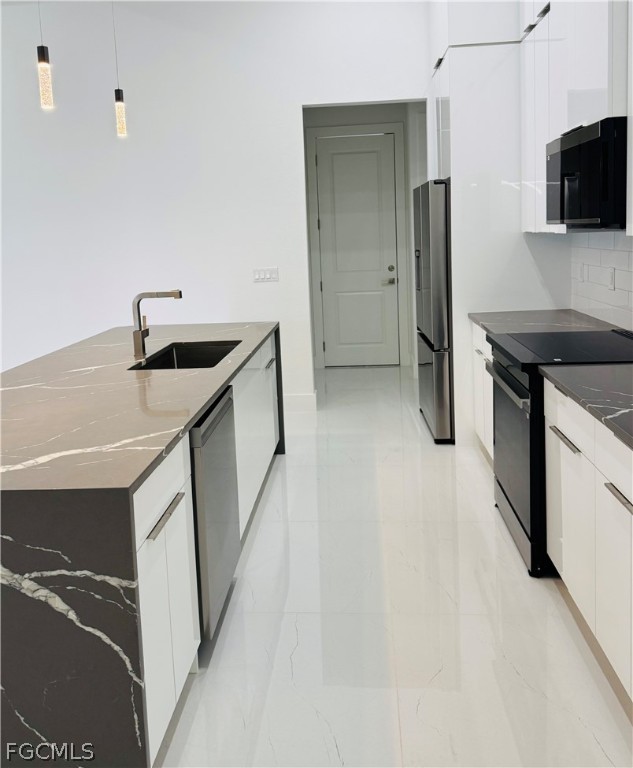 213 Fifth Avenue Lehigh Acres, FL 33936 - Photo 5 of 27