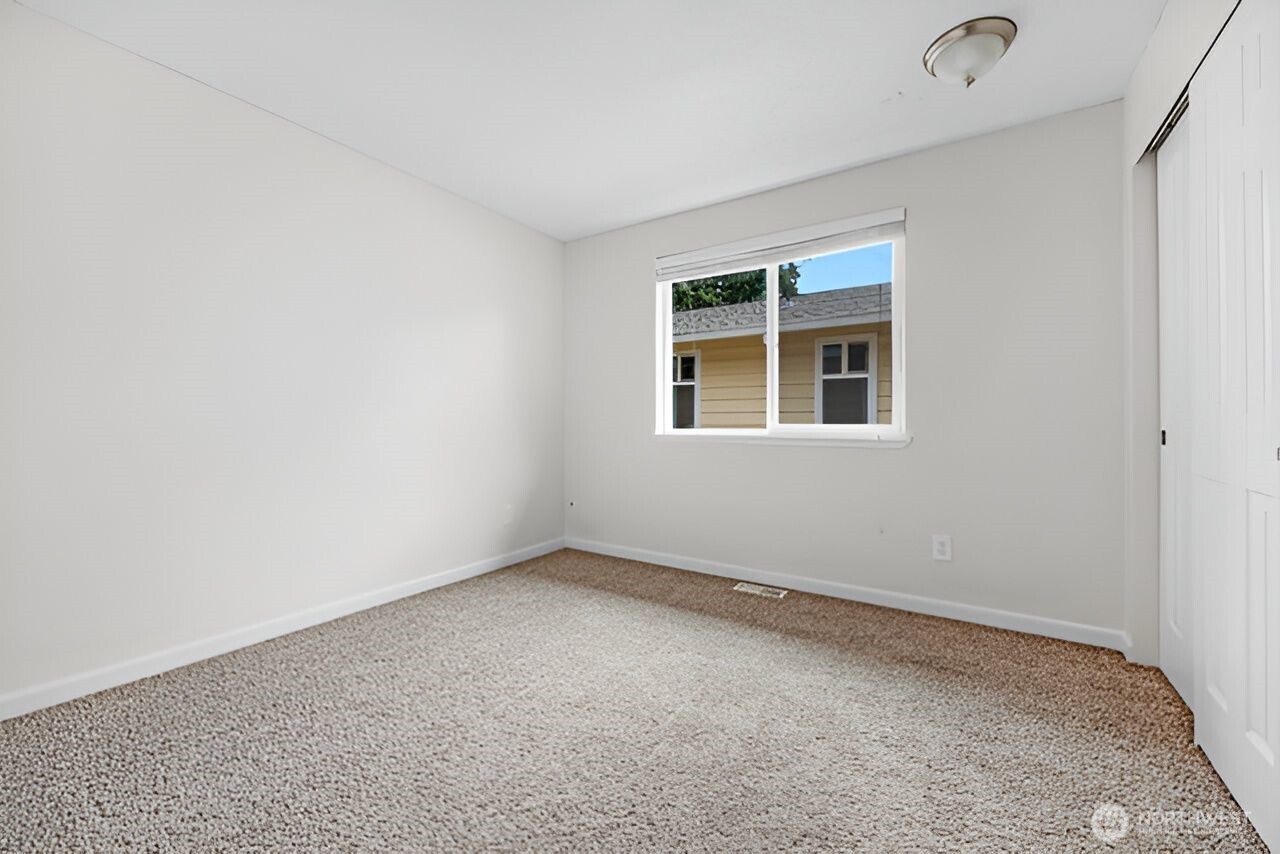 17610 161st Avenue Southeast Renton, WA 98058 - Photo 13 of 25