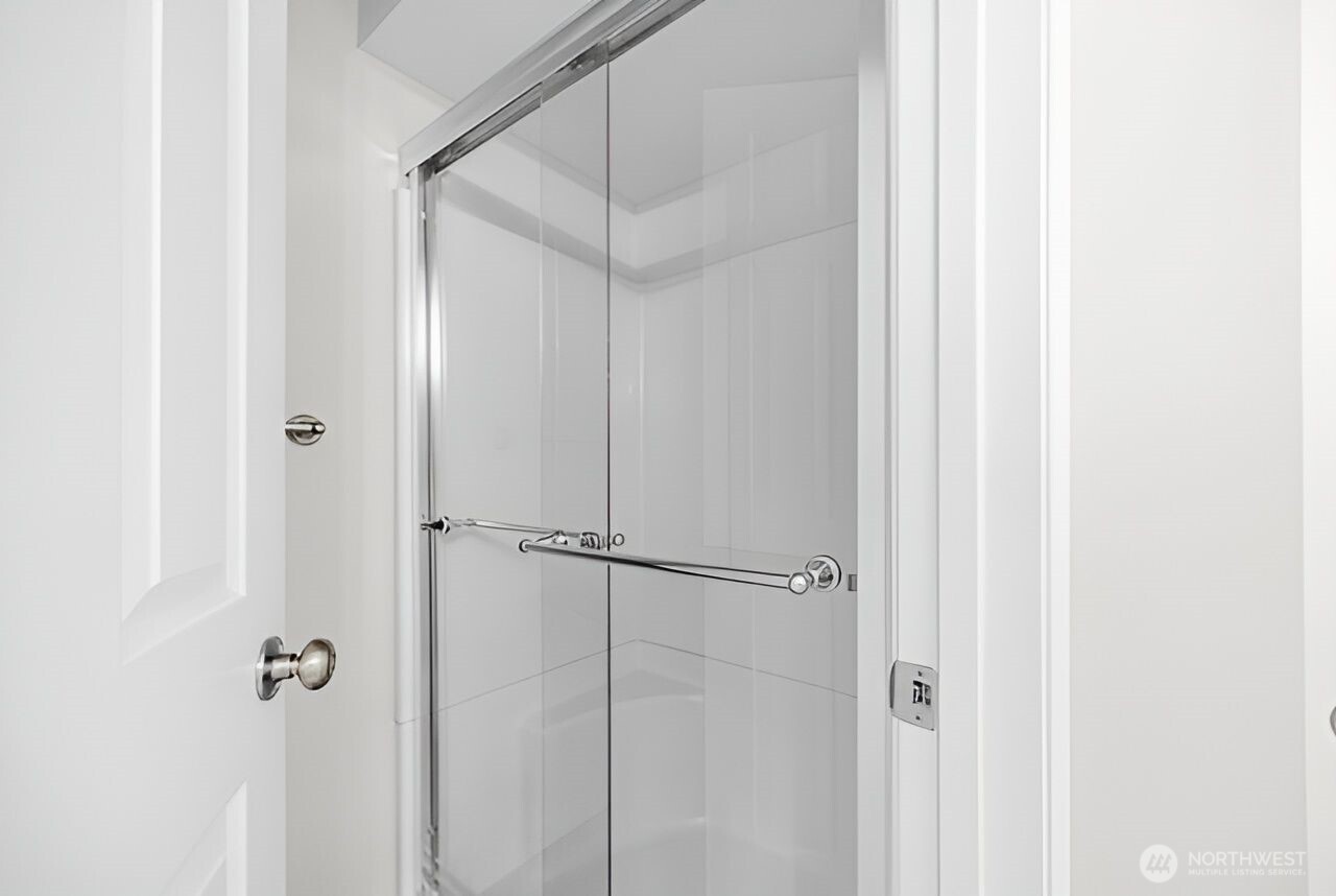 17610 161st Avenue Southeast Renton, WA 98058 - Photo 16 of 25