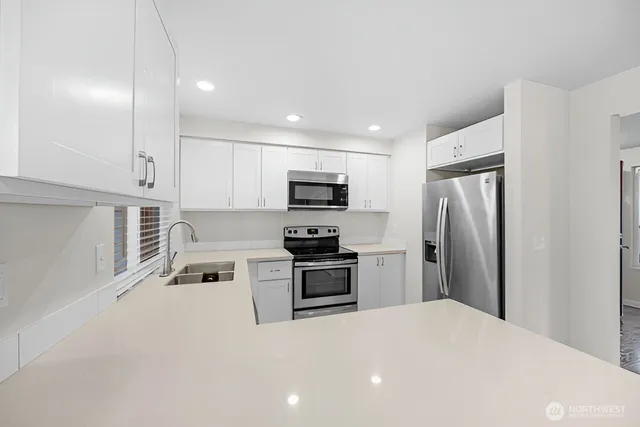 $734,900 | 17610 161st Avenue Southeast, Renton, WA 98058