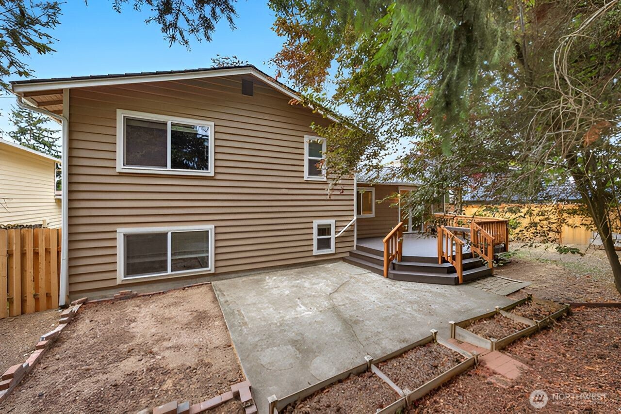 17610 161st Avenue Southeast Renton, WA 98058 - Photo 9 of 25