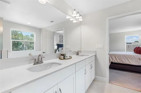 $559,900 | 14868 Summer Br Drive, Lithia, FL 33547