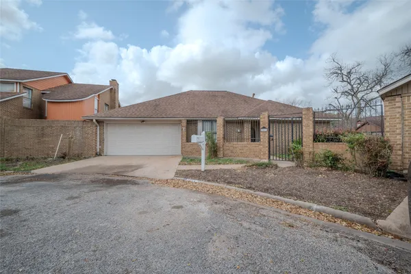 $199,000 | 1513 Crestmont Street, Wharton, TX 77488