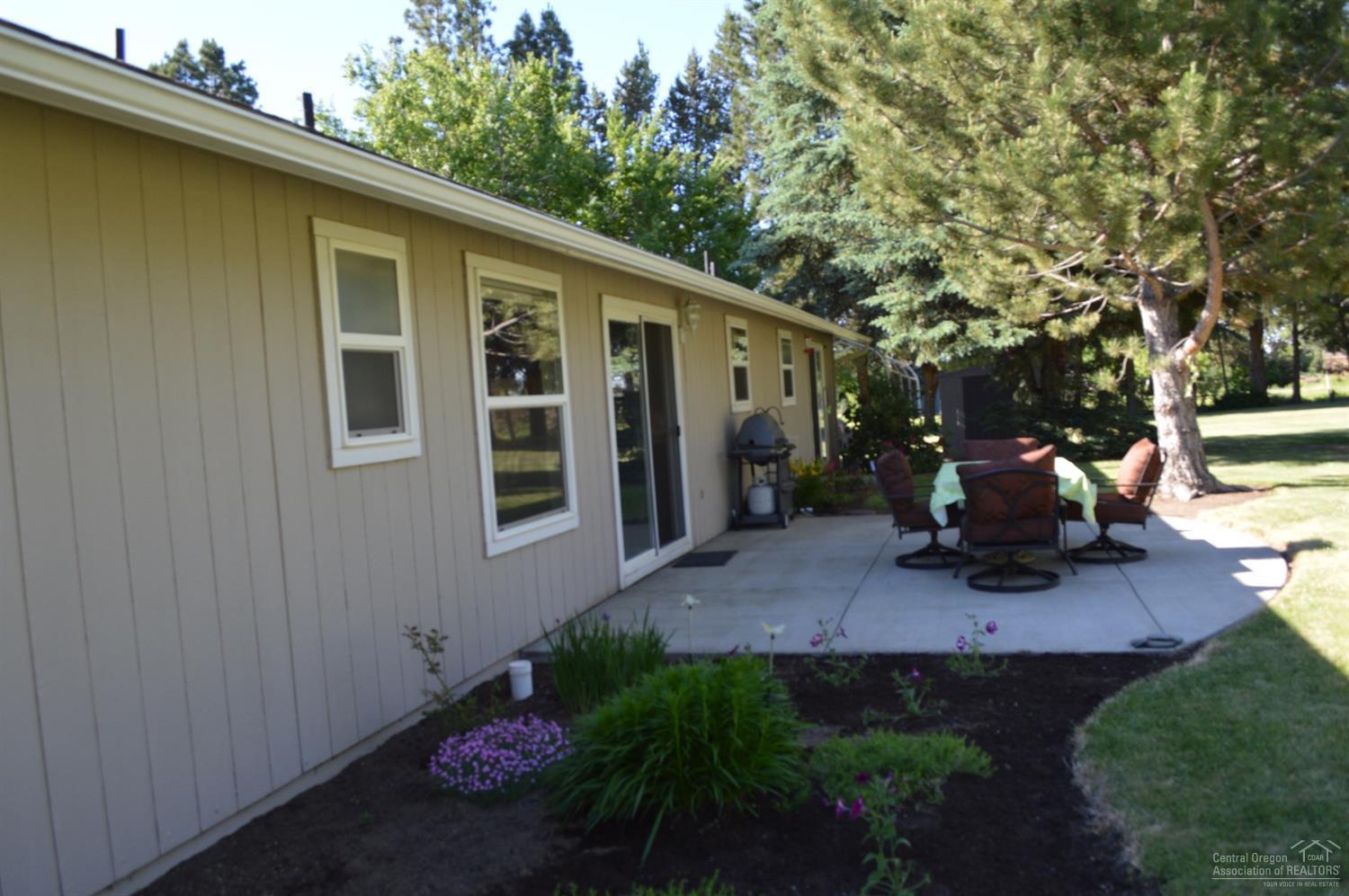 61835 Dobbin Road Bend, OR 97702 - Photo 15 of 23 Additional Photo