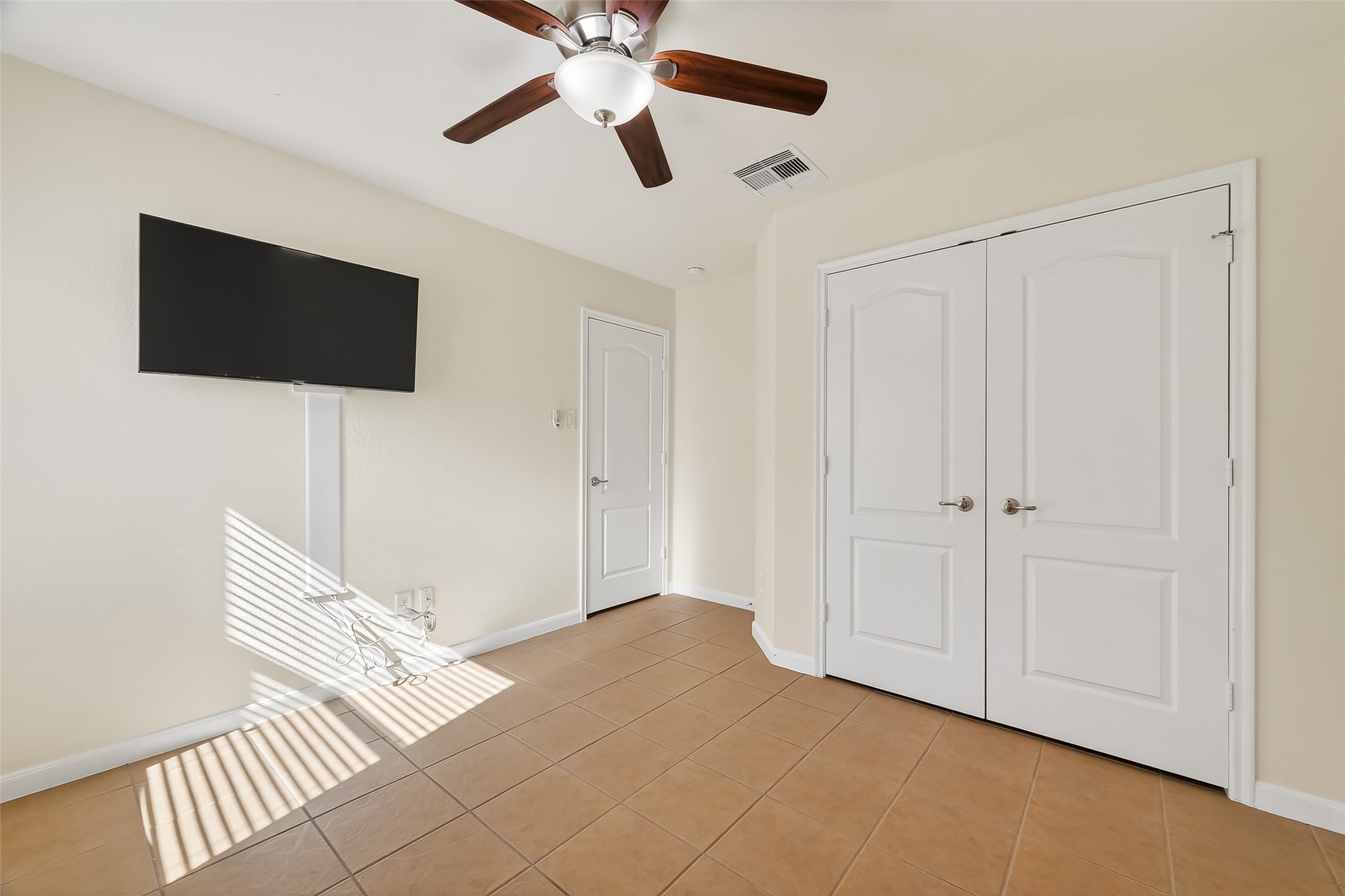 6722 Path Way Court Katy, TX 77449 - Photo 12 of 33 4th bedroom