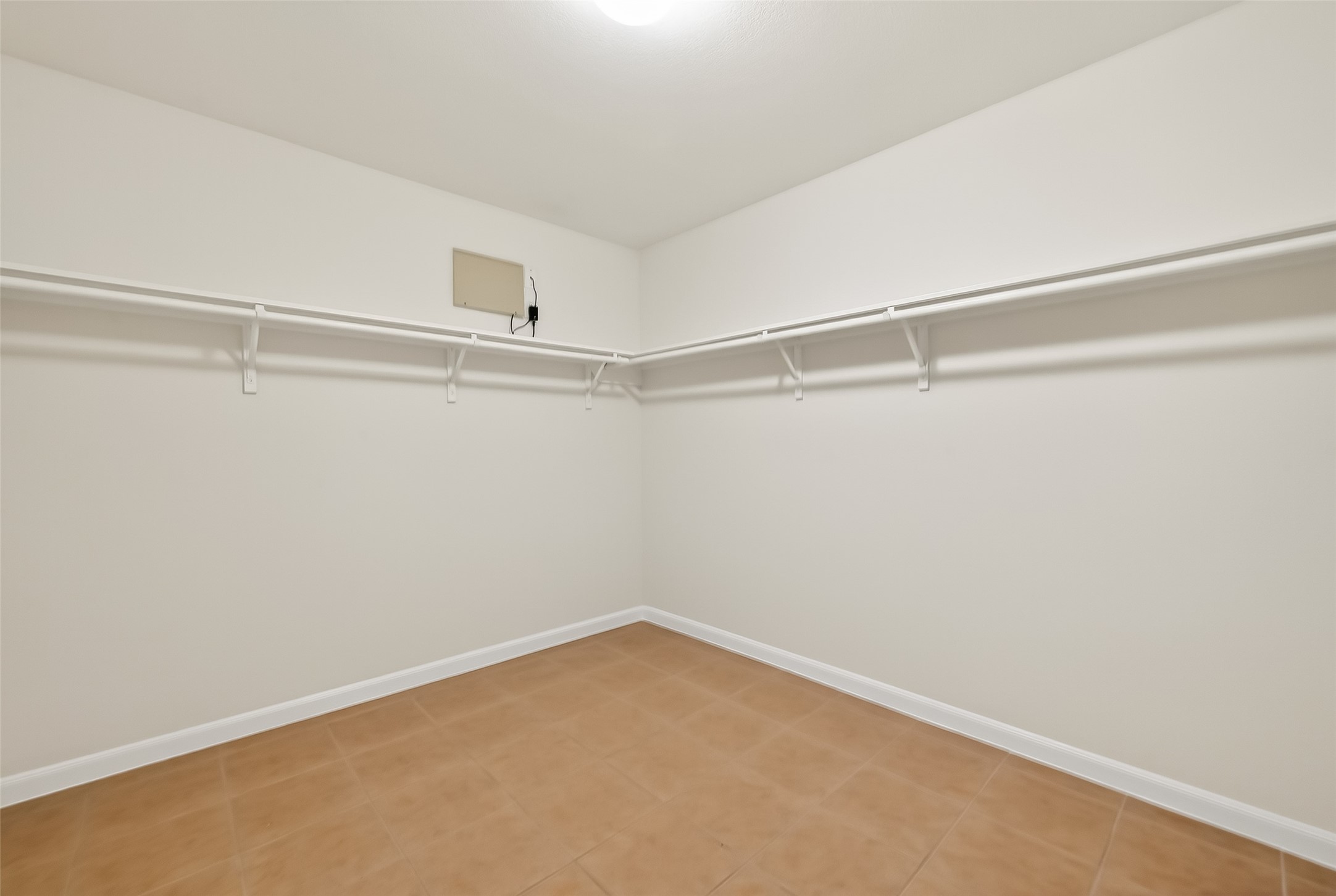 6722 Path Way Court Katy, TX 77449 - Photo 25 of 33 Walk in closet