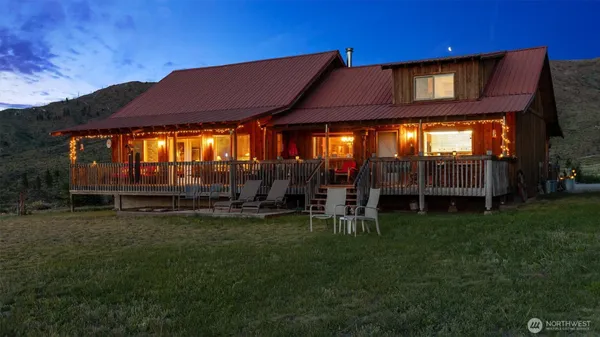 $995,000 | 767 Bill Shaw Road, Pateros, WA 98846