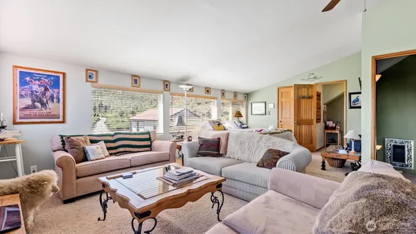 $995,000 | 767 Bill Shaw Road, Pateros, WA 98846