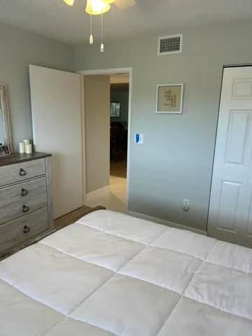 $1,850 | 4734 Lucerne Lakes Boulevard North, Unit 410, Lake Worth, FL 33467