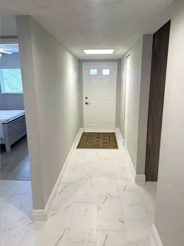 $1,850 | 4734 Lucerne Lakes Boulevard North, Unit 410, Lake Worth, FL 33467