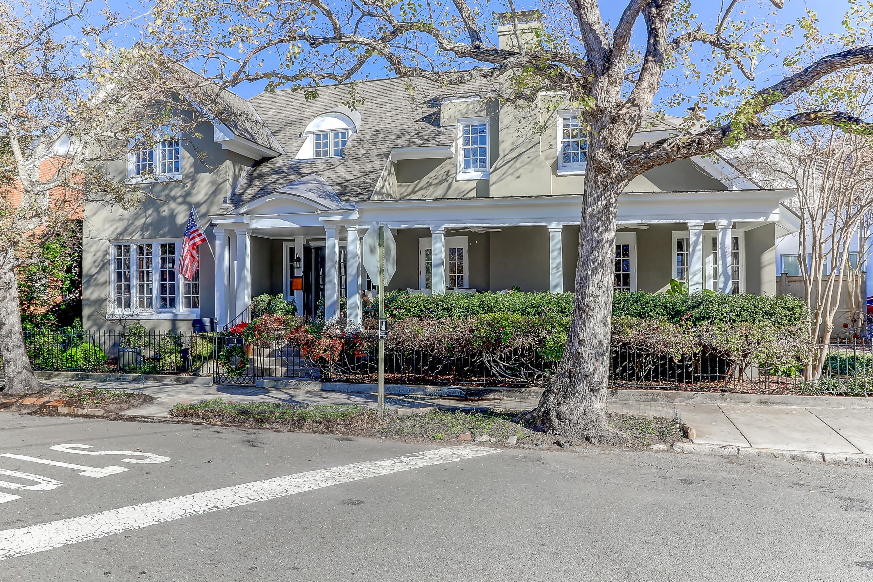 11 Rutledge Boulevard Charleston, SC 29401 - Photo 35 of 36 11 Rutledge (52)