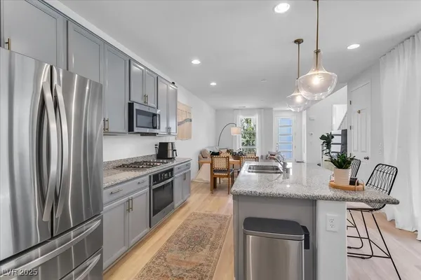 $2,800 | 92 Kimberlite Drive, Henderson, NV 89011