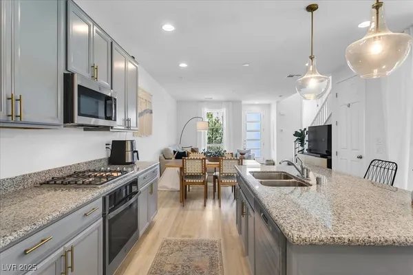 $2,800 | 92 Kimberlite Drive, Henderson, NV 89011