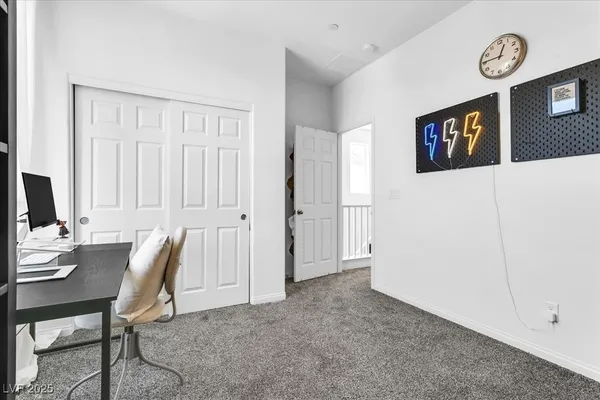 $2,800 | 92 Kimberlite Drive, Henderson, NV 89011