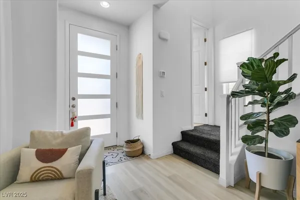 $2,800 | 92 Kimberlite Drive, Henderson, NV 89011