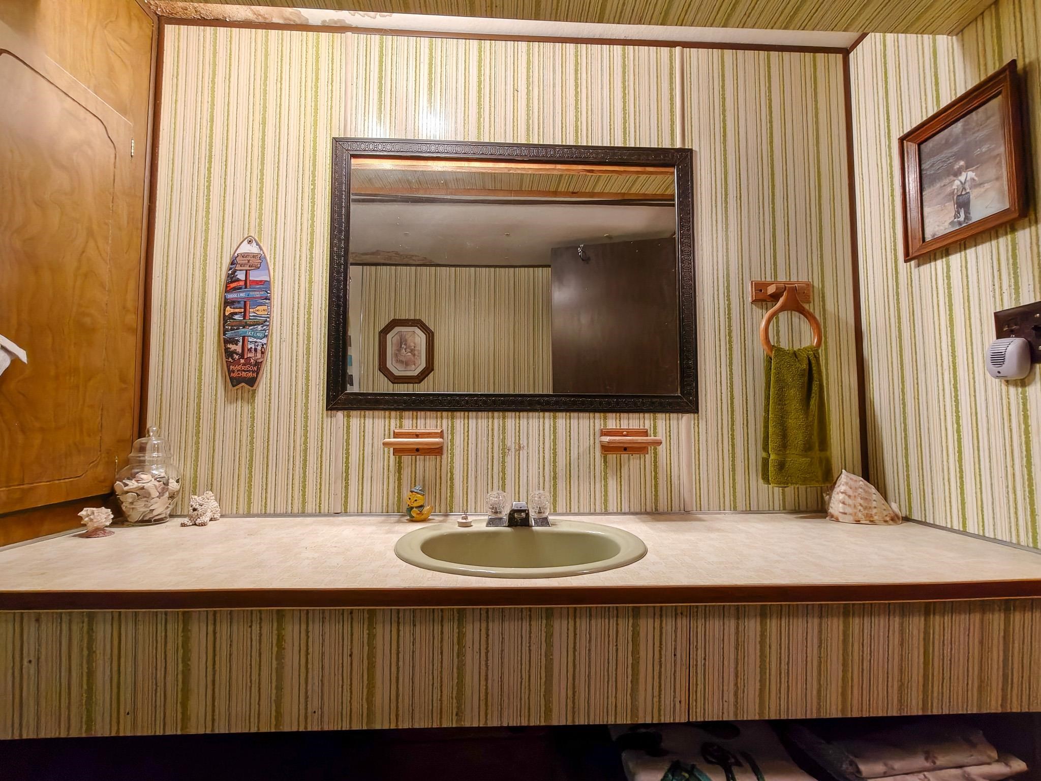 2541 Beatrice Road Harrison, MI 48625 - Photo 26 of 47 Gallery Image 26