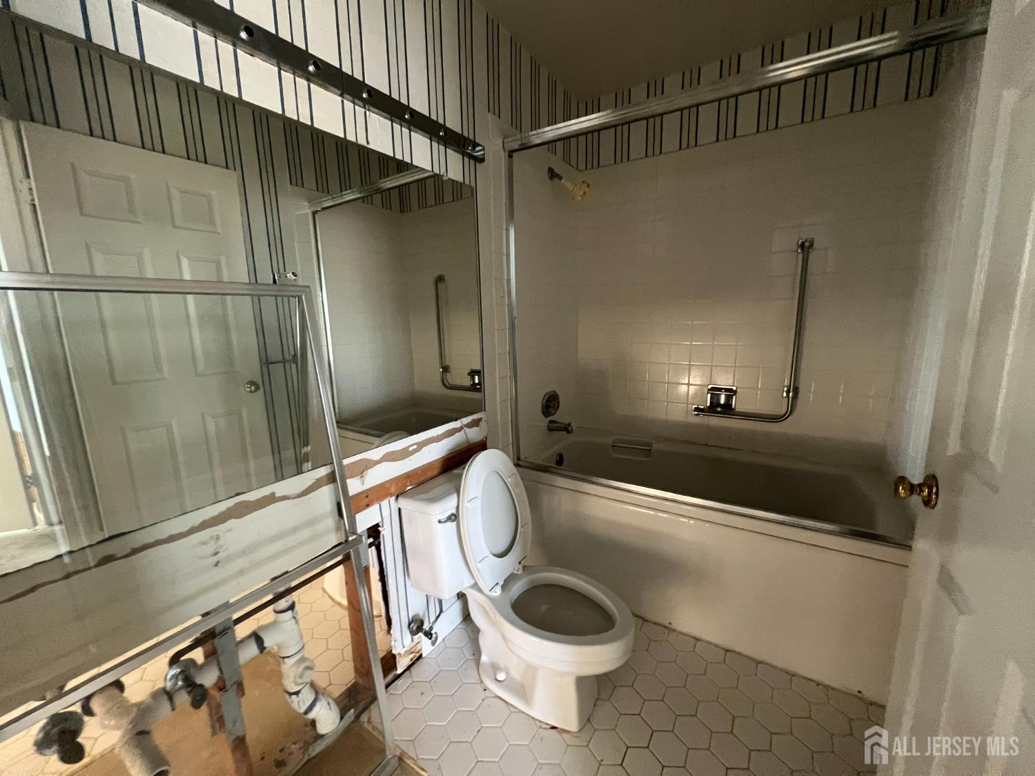 3 Winthrop Road Monroe Township, NJ 08831 - Photo 17 of 19