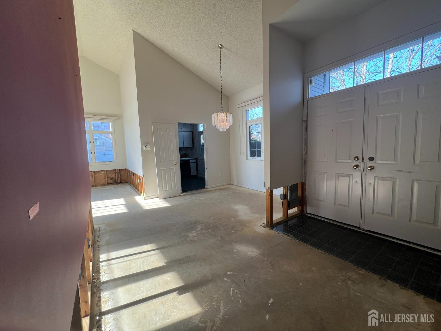 3 Winthrop Road Monroe Township, NJ 08831 - Photo 2 of 19